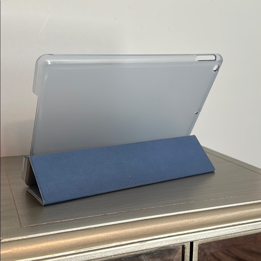 iPad case - Picture 4 of 6